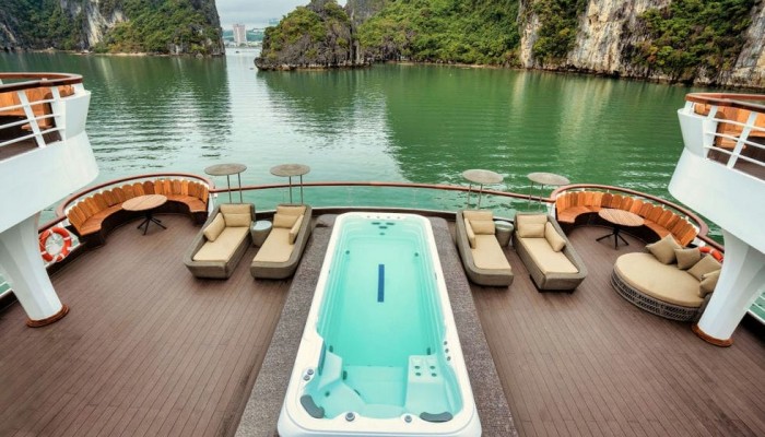 Jacuzzi-pool-1
